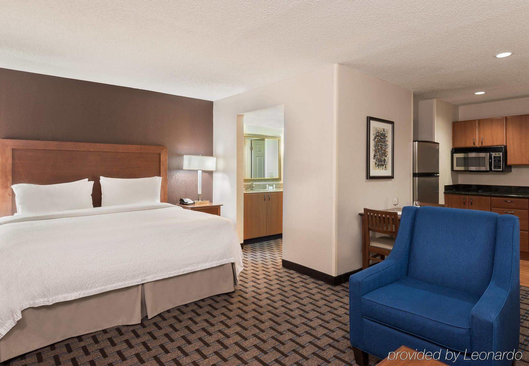 Vivo Living Charlotte Hotel ภายนอก รูปภาพ